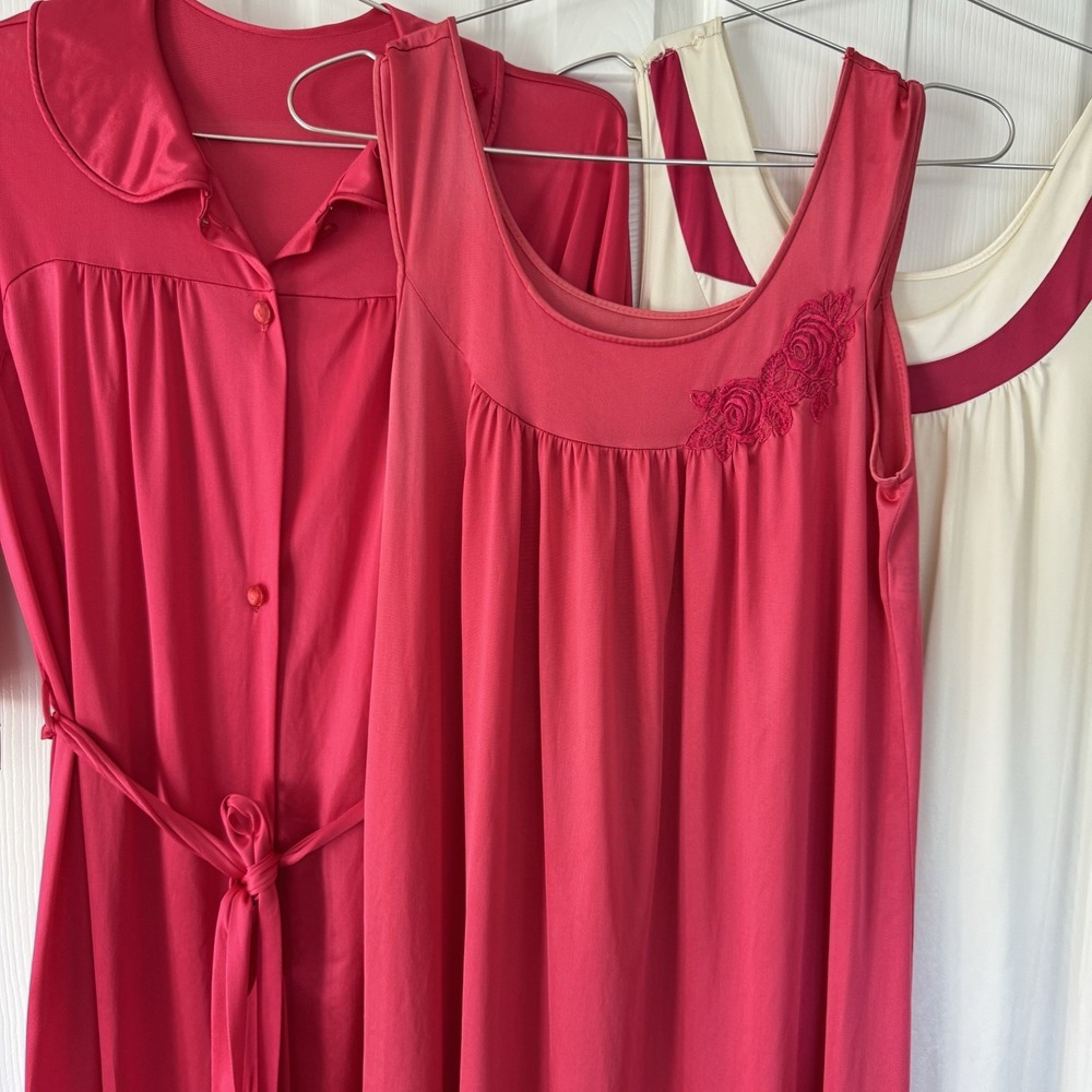 Vintage Pink Lorraine Lingerie Long Night Gown Robe Peignoir Set S/M Nylon Flaw
